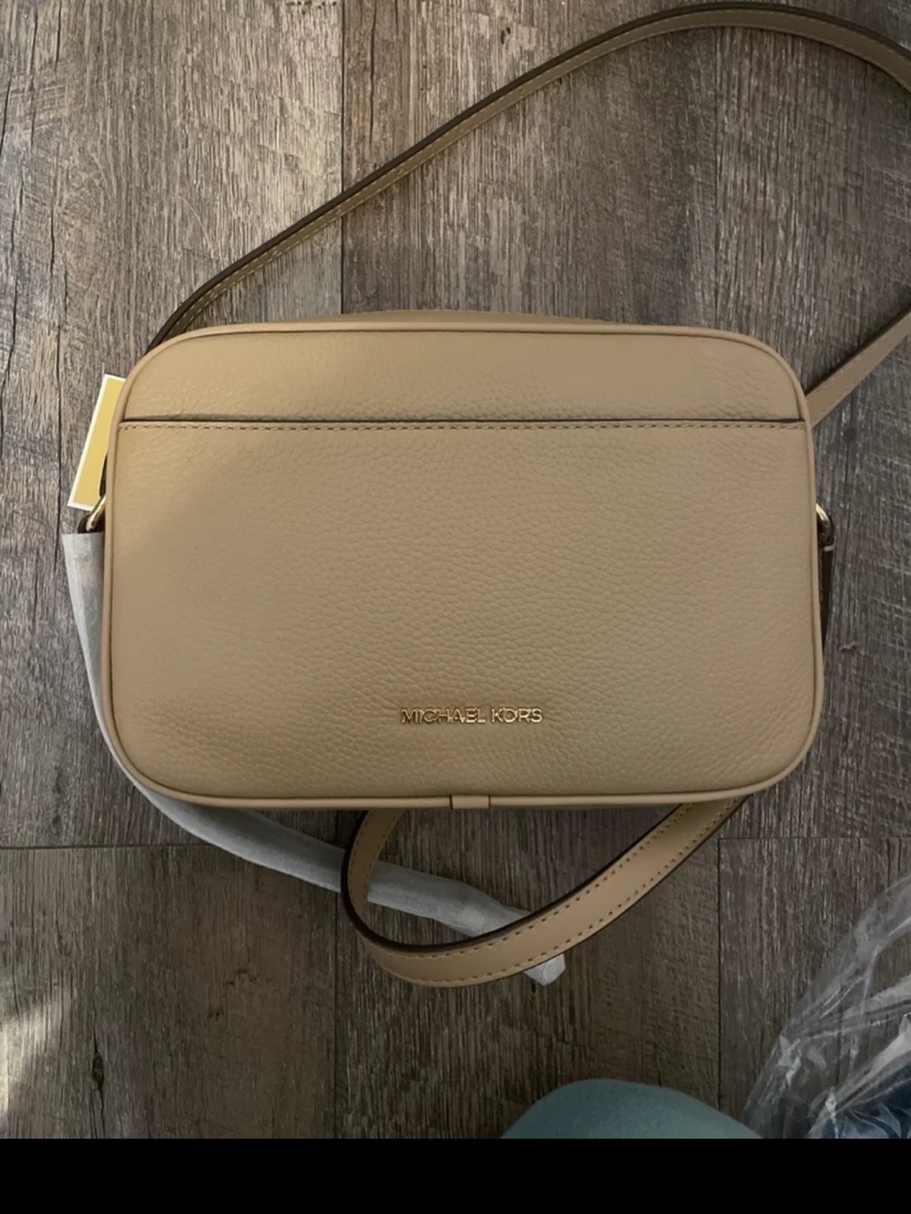 Michael Kors Jet Set Camera Leather Crossbody Bag (Camel)
